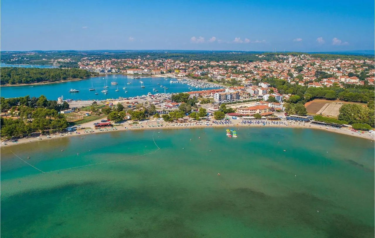 3 Bedroom Awesome Apartment In Medulin