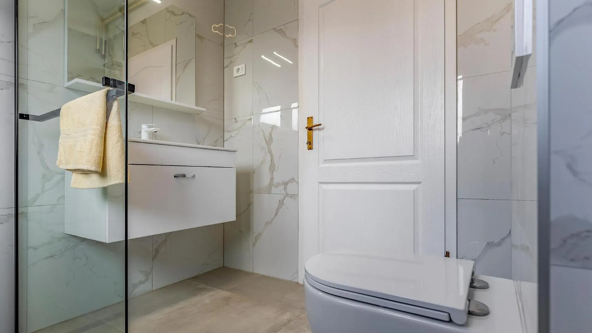 3 Bedroom Awesome Apartment In Medulin